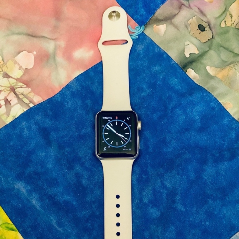 Apple Watch Series 3 - image 1
